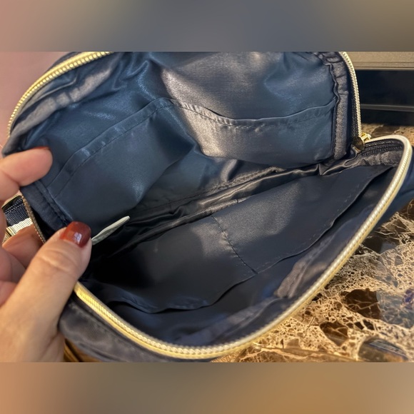 Navy Blue Crossbody Belt Bag with Gold Accent NWT - Picture 3 of 4